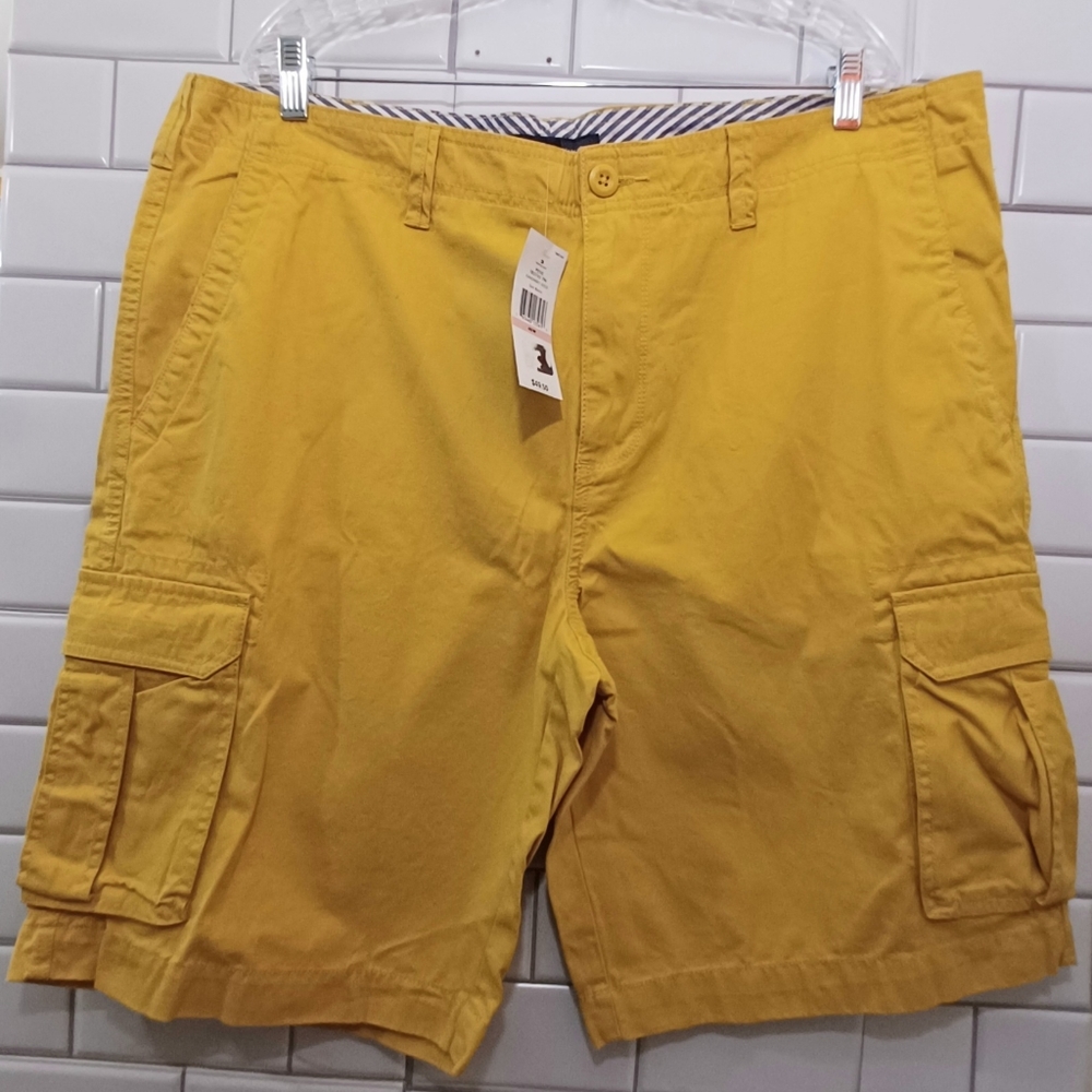 Mens Tommy Hilfiger Cargo Shorts Size 42
